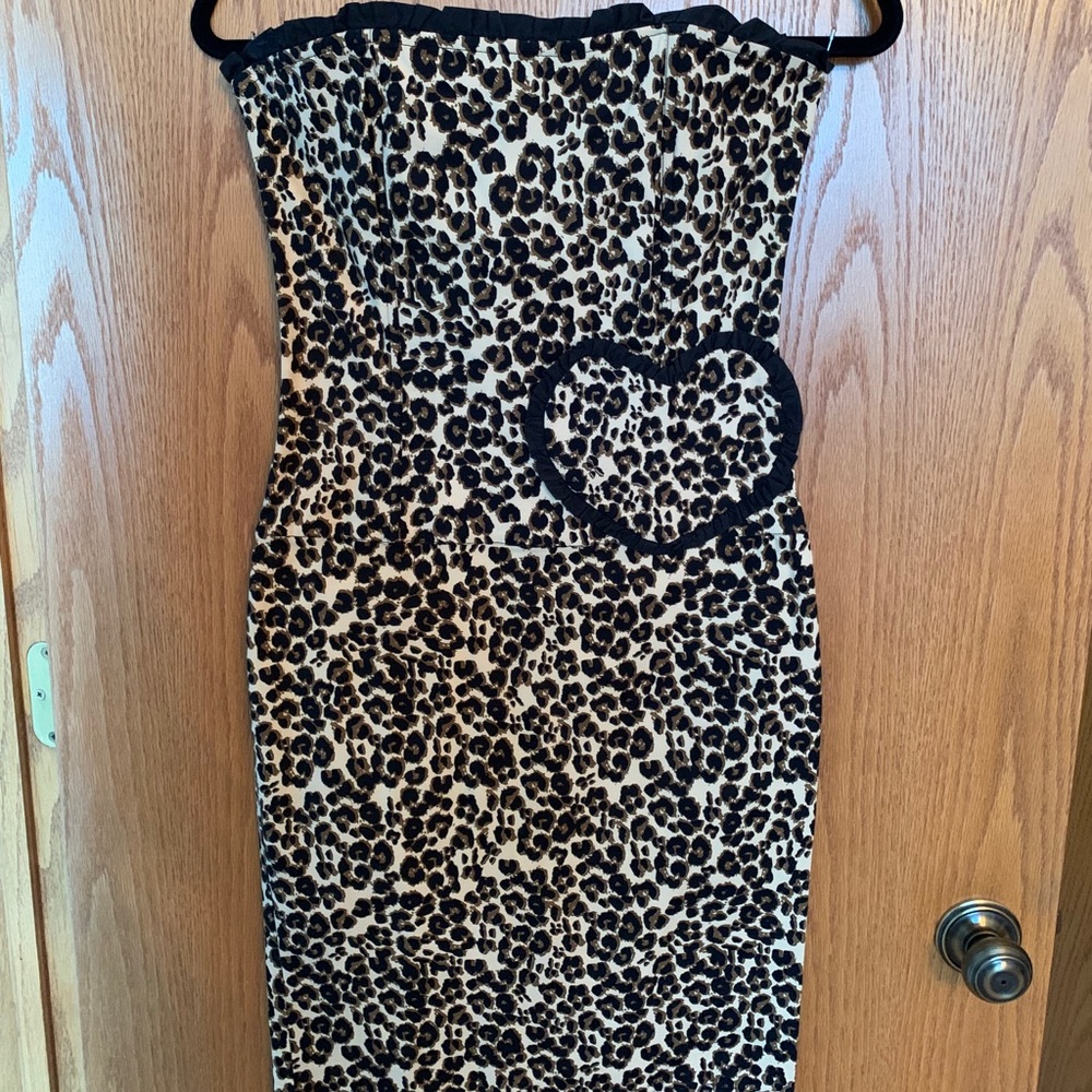 Jessica Louise pin-up strapless cheetah dress